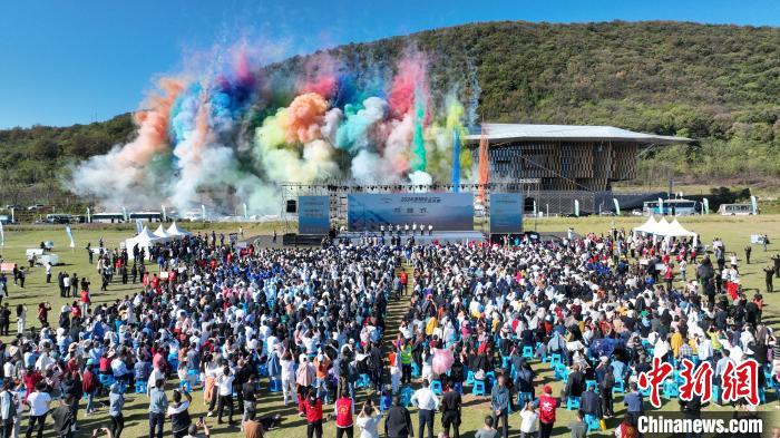 全球瞩目的定点滑翔伞世界杯总决赛在荆门圣境