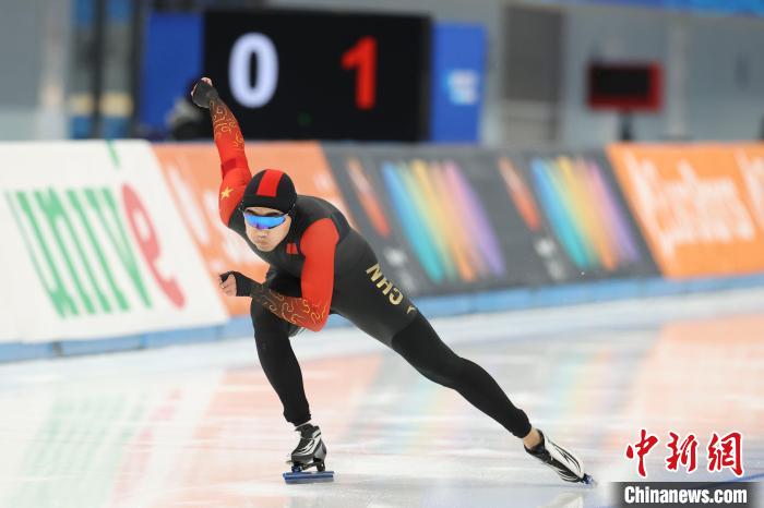 宁忠岩1500米摘银 斯托尔兹打破高亭宇纪录