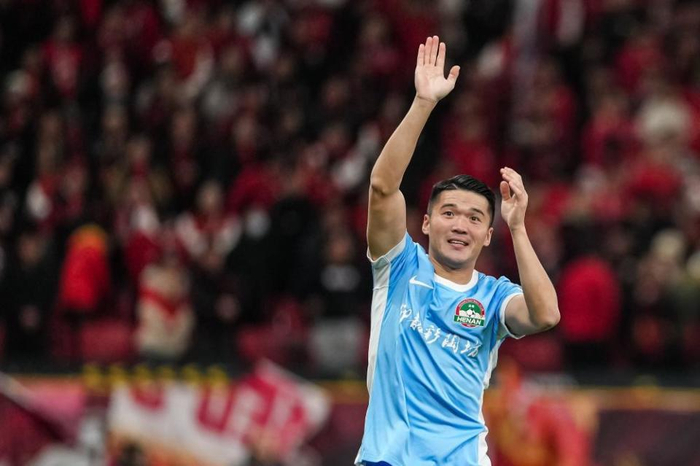 河南队主场迎战云南玉昆 锋线三叉戟开场10分钟