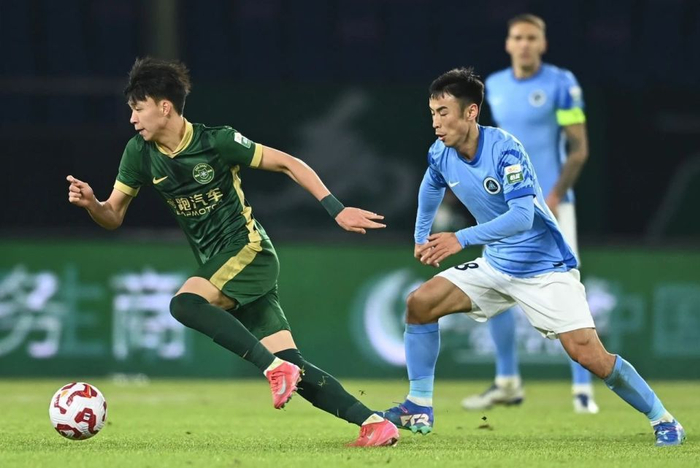 王钰栋主场破门终结球荒 浙江队迎战申花斩获赛