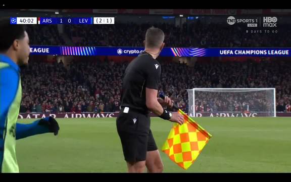 阿森纳力克勒沃库森 赖斯破门助球队取胜边裁意